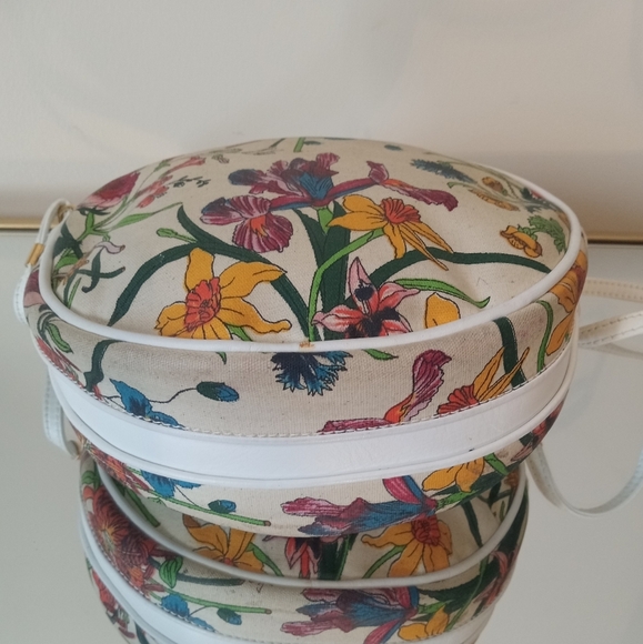 Authentic Vintage Gucci Floral Multicolor Canteen Crossbody Bag - Picture 7 of 16